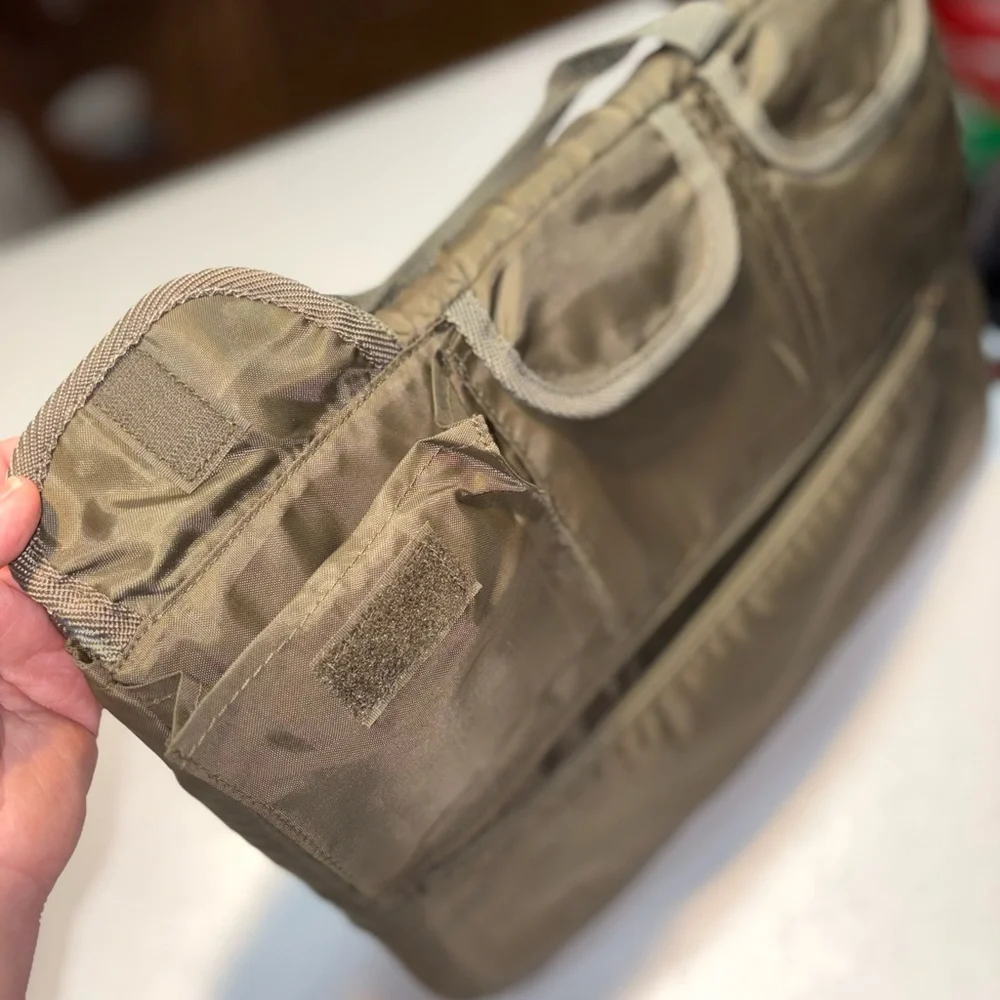 High Sierra Army Green Laptop or Messenger Bag pockets